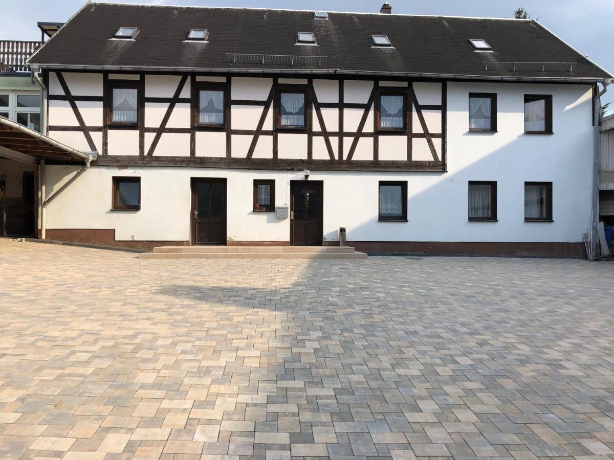 Pension & Gaststaette Bauernstube Heinsdorfergrund Zewnętrze zdjęcie